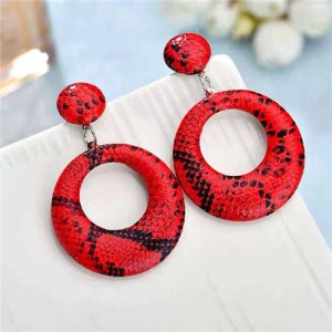 Snake Skin Texture High Fashion Big Hoop Design Women Costume Earrings - Red
