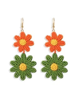 Mini Beads Dangling Dual Daisy Design High Fashion Women Shoulder-duster Earrings - Orange and Green