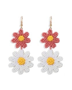 Mini Beads Dangling Dual Daisy Design High Fashion Women Shoulder-duster Earrings - Pink and White