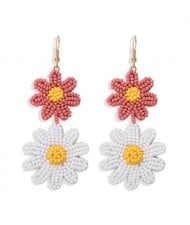 Mini Beads Dangling Dual Daisy Design High Fashion Women Shoulder-duster Earrings - Pink and White