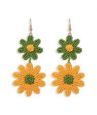 Mini Beads Dangling Dual Daisy Design High Fashion Women Shoulder-duster Earrings - Green and Yellow