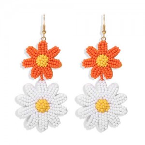 Mini Beads Dangling Dual Daisy Design High Fashion Women Shoulder-duster Earrings - Orange and White