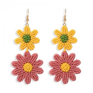Mini Beads Dangling Dual Daisy Design High Fashion Women Shoulder-duster Earrings - Yellow and Pink