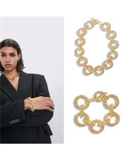 Hip Pop Fashion Golden Hoop Chain Design Chunky Alloy Necklace and Bracelet Jewelry Set