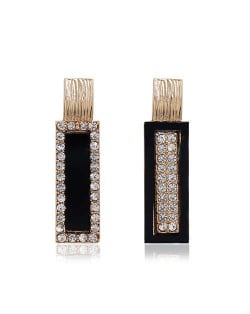 Rhinestone Inlaid Luxurious Asymmetric Bar Design Alloy Women Stud Earrings
