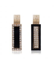Rhinestone Inlaid Luxurious Asymmetric Bar Design Alloy Women Stud Earrings