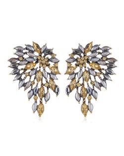 Rhinestone Hollow Wings Design Shining Fashion Women Stud Earrings - Champagne