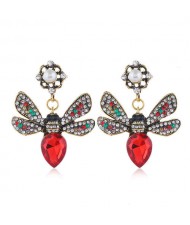 Rhinestone Inlaid Shining Bee Design Vintage Fashion Women Alloy Stud Earrings - Red