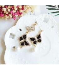 Rhinestone Embellished Vivid Butterflies Asymetric Design Pearl Fashion Women Studs Earrings - Black and White