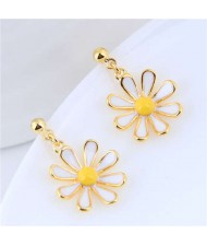 Golden Daisy Dangling Fashion Women Statement Earrings