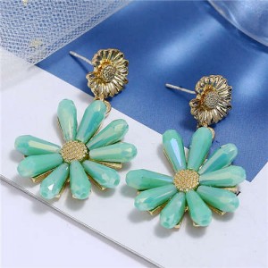 High Fashion Crystal Chrysanthemum Theme Design Women Alloy Earrings - Green