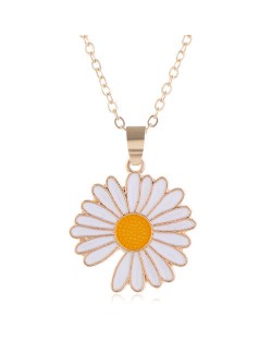 Summer Fashion Adorable Enamel Daisy Pendant Women Costume Necklace - White