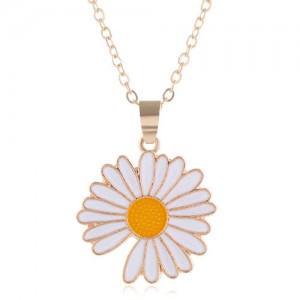 Summer Fashion Adorable Enamel Daisy Pendant Women Costume Necklace - White