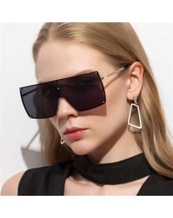 4 Colors Available Integrated Glass Design Oversized Frame Fashion Women/ Men Sunglasses