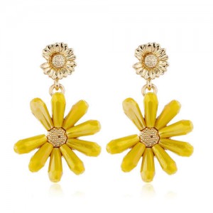 High Fashion Crystal Chrysanthemum Theme Design Women Alloy Earrings - Yellow