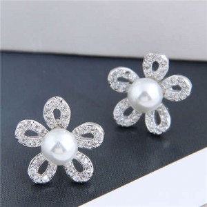 Pearl Inlaid Luxurious Cubic Zirconia Hollow Flower Design Women Copper Stud Earrings - Silver