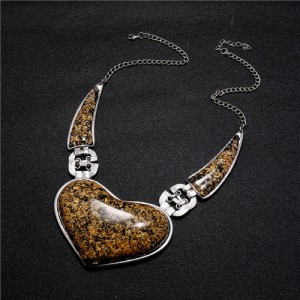 Vintage Amber Texture Heart Pendant Bold Fashion Women Bib Necklace - Silver and Black