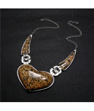 Vintage Amber Texture Heart Pendant Bold Fashion Women Bib Necklace - Silver and Black