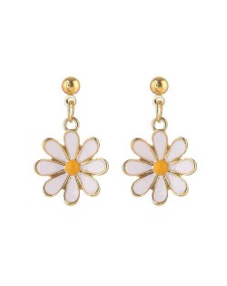 Enamel White Daisy Design Korean Fashion Women Boutique Style Alloy Earrings