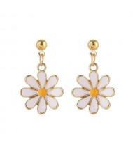 Enamel White Daisy Design Korean Fashion Women Boutique Style Alloy Earrings