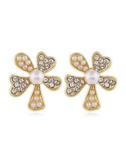 Graceful Shining Flower Golden Fashion Women Stud Earrings