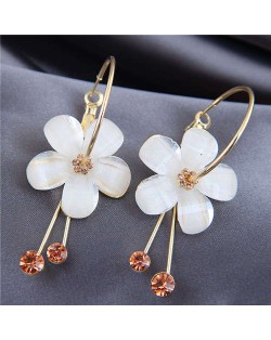 Simple Design Resin Flower High Fashion Women Ear Clips - Brown