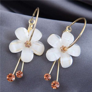 Simple Design Resin Flower High Fashion Women Ear Clips - Brown