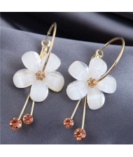 Simple Design Resin Flower High Fashion Women Ear Clips - Brown