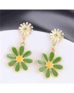 Adorable Enamel Daisy Design Korean Fashion Women Dangling Earrings - Green