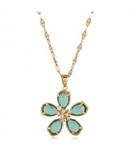Sweet Korean Fashion Crystal Flower Pendant High Fashion Women Costume Necklace - Green