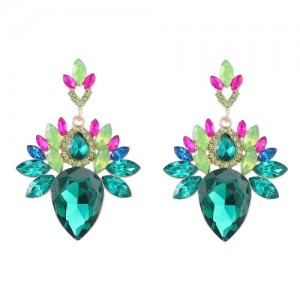 Vintage Fashion Rhinestone Plum Blossom Flower Design High Fashion Women Stud Earrings - Green