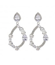 Transparent Rhinestone Embellished Delicate Hoop Design High Fashion Women Costume Earrings