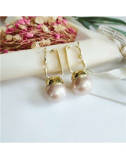 Simple Pearl Fashion Golden Women Ear Clips - Champagne
