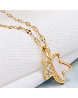 Shining Maple Pendant Design High Fashion Women Costume Necklace - Golden