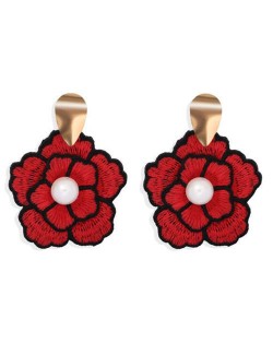 Pearl Centered Embrodiary Vintage Flower Design High Fashion Women Stud Earrings - Red