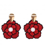 Pearl Centered Embrodiary Vintage Flower Design High Fashion Women Stud Earrings - Red