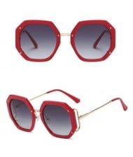 6 Colors Available High Fashion Polygon Design Bold Frame Women Sunglasses