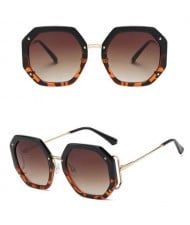 6 Colors Available High Fashion Polygon Design Bold Frame Women Sunglasses