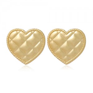 Dimensional Heart Design High Fashion Women Alloy Earrings - Golden