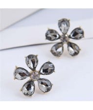 Luxurious Design Rhinestone Flower Korean Fashion Women Stud Earrings - Gray