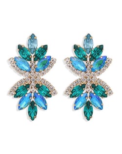 Creative Rhinestone Glistening Flowers Design Women Fashion Stud Earrings - Blue