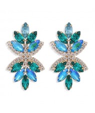 Creative Rhinestone Glistening Flowers Design Women Fashion Stud Earrings - Blue