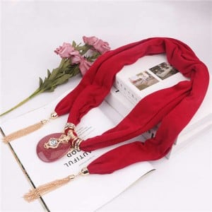 Hollow Vase Design Pendant with Tassel Chains Decoration Design Women Scarf Necklace - Red