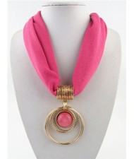 Artificial Turquoise Inlaid Alloy Hoops Pendant Design Women Scarf Necklace - Rose