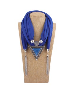 Resin Gem Inlaid Vintage Triangle Pendant High Fashion Women Scarf Necklace - Royal Blue