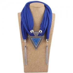 Resin Gem Inlaid Vintage Triangle Pendant High Fashion Women Scarf Necklace - Royal Blue