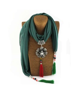 Rhinestone Flower Pendant Tassel Design Vintage Fashion Women Scarf Necklace - Green