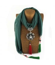 Rhinestone Flower Pendant Tassel Design Vintage Fashion Women Scarf Necklace - Green