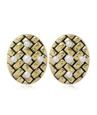 Artificial Pearl Embellished Oval Shape High Fashion Wholesale Women Stud Earrings - Vintage Gold