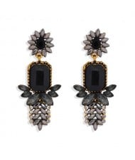 Rhinestone Flower Pattern Bling Fashion Women Alloy Wholesale Earrings - Black